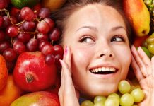 How Food Can Help You Combat Skin Aging